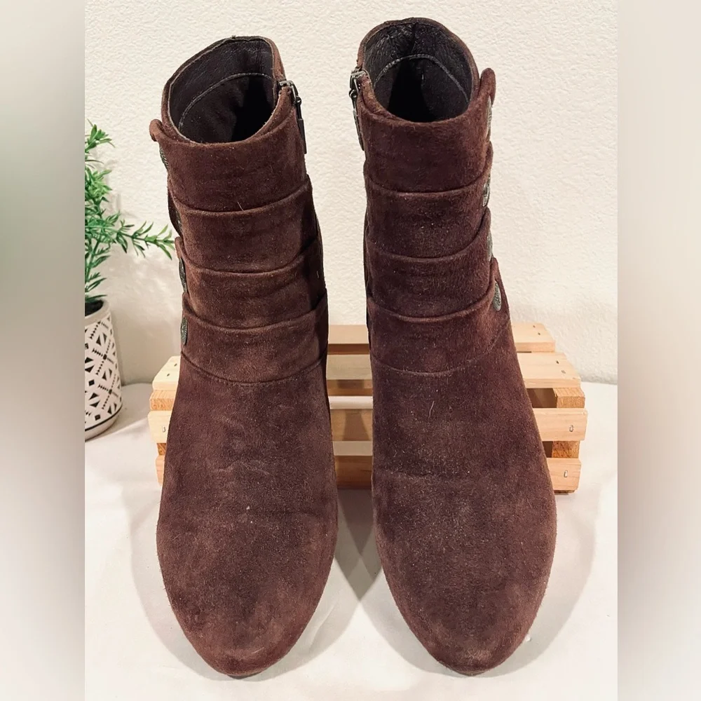 Dansko “Baker” Brown Genuine Suede Leather Ankle Boots Antique Style | EUC